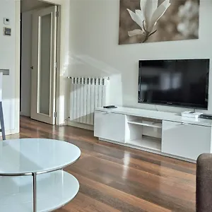 Appartement Via Augusta 153 