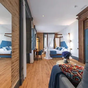 ** Hotel La Casa Azul Boutique Spain