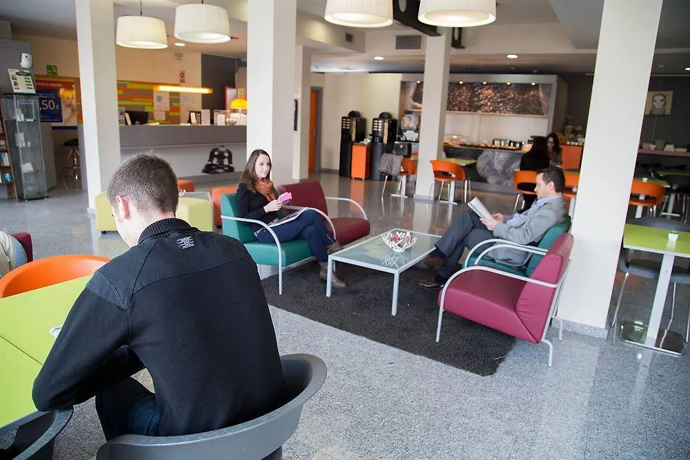 B&B Hotel Girona 2 Salt 2*,